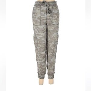 American Eagle Camo Cargo Joggers
